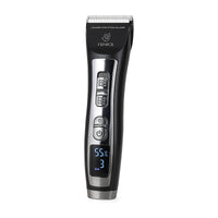 Tondeuse électrique rechargeable pour chiens et chats avec écran sur fond blanc