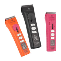 Tondeuse sans fil 4000 mAh avec écran LCD pour chien sur fond blanc